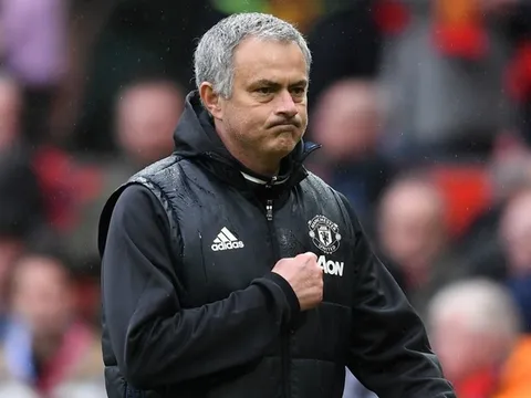 Đừng “bất biến” nữa Jose Mourinho