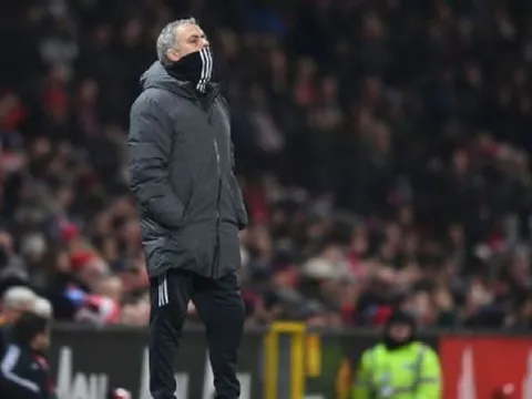 Jose Mourinho: Tôi nên được trao danh hiệu Huấn luyện viên chuẩn mực