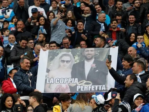 Juventus 'thót tim' giữ lại 1 điểm trước Napoli