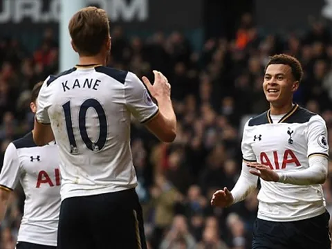 Kane lập hat-trick, Tottenham khiến Man United thêm nản lòng