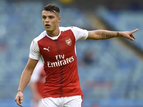 Khả năng chuyền dài, vũ khí bị bỏ quên của Xhaka