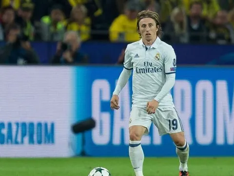 Khả năng sút xa ấn tượng của Luka Modric