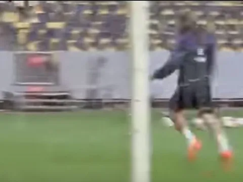 Khi những ngôi sao thế giới cũng bị ám ảnh bởi phong cách của CR7