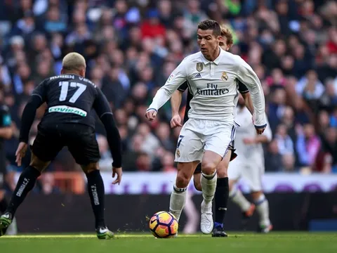 Khó ai ngăn Ronaldo giành giải 'Cầu thủ hay nhất năm 2016'