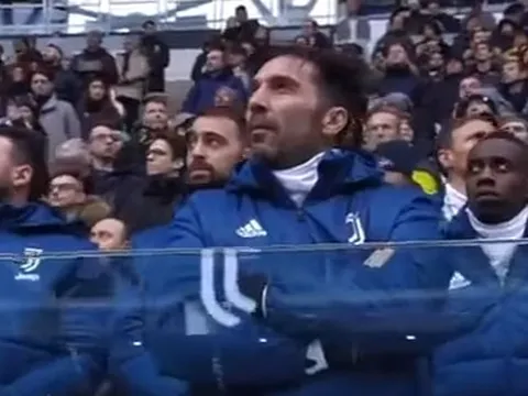 Khoảnh khắc Buffon bật khóc khi nhớ về Astori