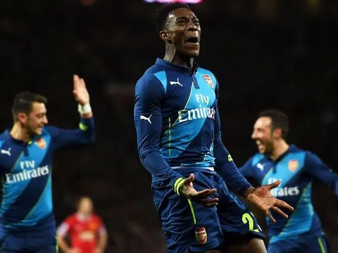 Khoảnh khắc Danny Welbeck phá lưới Man Utd