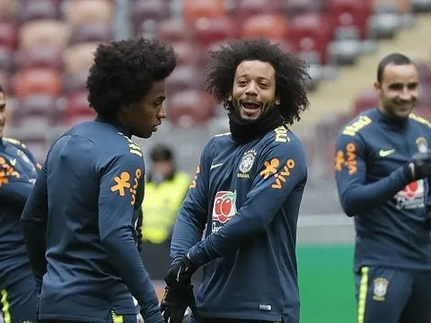 Không Neymar, sân tập Brazil vẫn tràn ngập tiếng cười