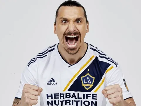 Thấy gì đằng sau sự ra đi của Zlatan Ibrahimovic?