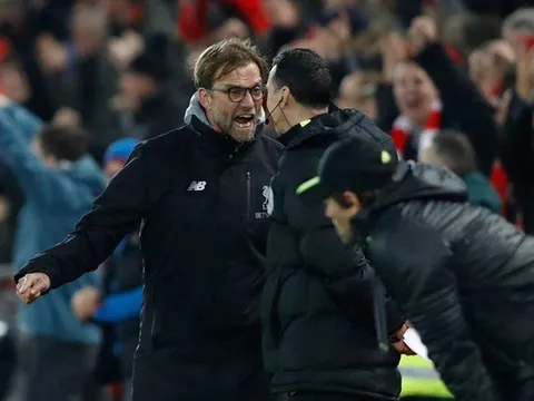 Jurgen Klopp nổi điên, hét vào mặt trọng tài