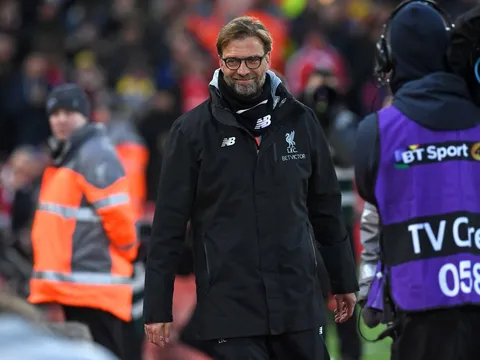 Klopp ví von hài hước về cuộc đua Ngoại hạng Anh