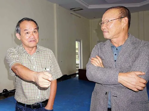 HLV Park Hang-seo lên phố Núi cảm ơn bầu Đức?
