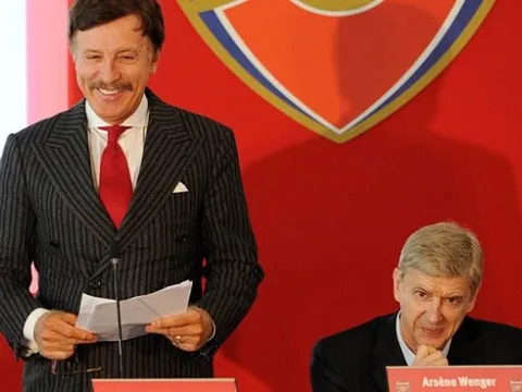 Kroenke tăng lương, quyết giữ Wenger