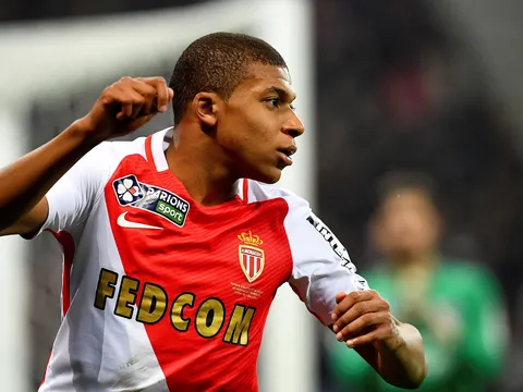 Kylian Mbappe bất ngờ khen PSG hết lời