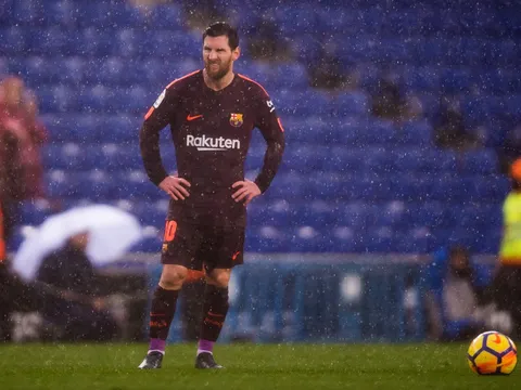 'Làm gì có cách nào chống lại Messi'?'