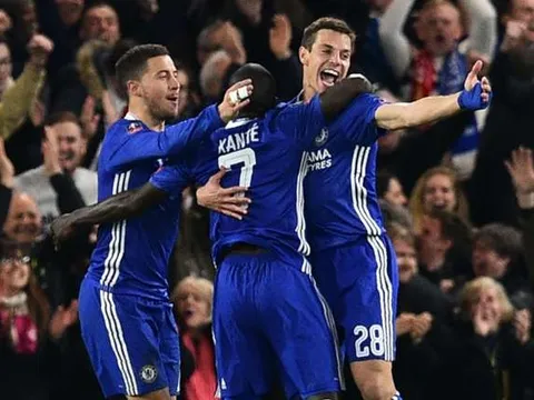 Làm "tắt điện" Pogba lẫn M.U, Kante phát biểu ra sao?