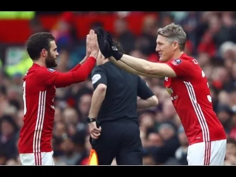 Lần hiếm hoi Bastian Schweinsteiger được ra sân vs Reading