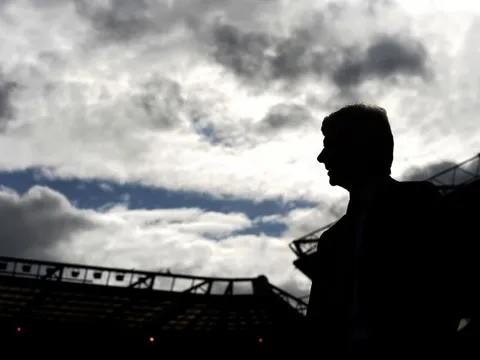 Lạy chúa, Wenger đang nghĩ gì?