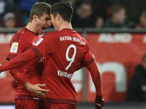 Lewandowski "hiến kế" cho Ancelotti cách dùng Mueller