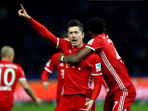 Lewandowski nổ súng đúng giây cuối, Bayern thoát thua trước Hertha