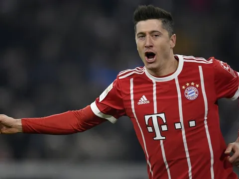 Lewandowski phá kỷ lục, Muller ghi siêu phẩm góc hẹp