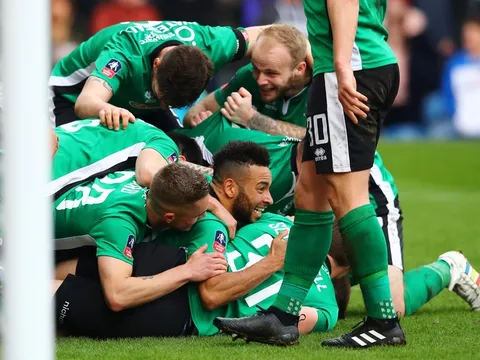 CLB hạng năm tạo địa chấn thế kỷ ở FA Cup