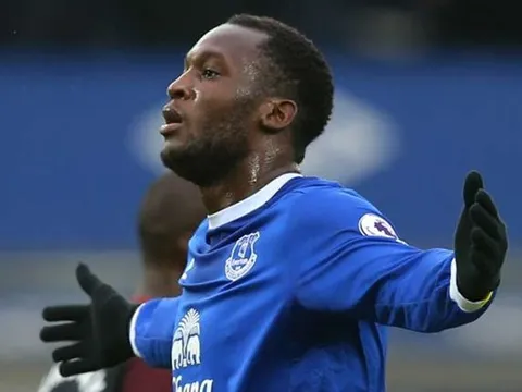 Liverpool cần phải mua ngay Lukaku