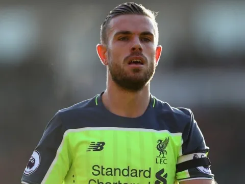 Liverpool nhận thêm hung tin sau trận thua sấp mặt trước Leicester