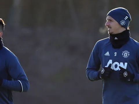 Lộ lí do Ibrahimovic bất ngờ vắng mặt ở trận đấu với Hull City