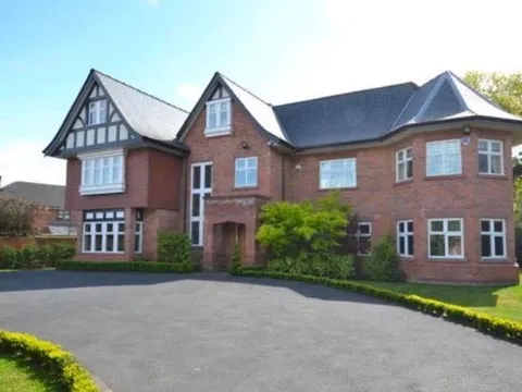 Lộ nhà mới của Sanchez tại Manchester