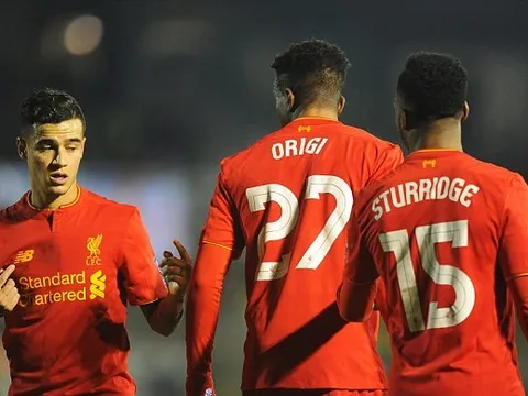 Origi thất bại trên chấm 11m, Liverpool đi tiếp nhờ hàng thải