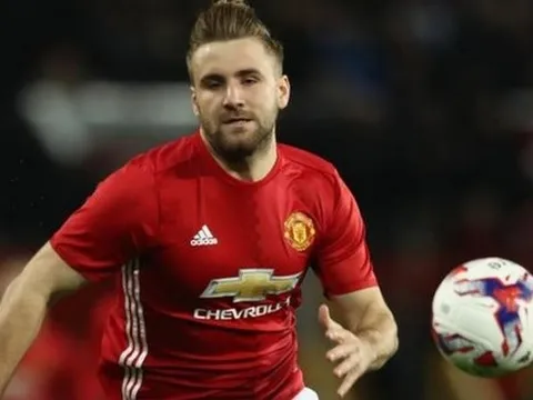 Luke Shaw bị Mourinho mắng thậm tệ