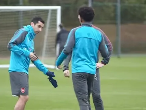 'Ma mới' Mkhitaryan liên tục nhận được sự quan tâm từ các cầu thủ Arsenal
