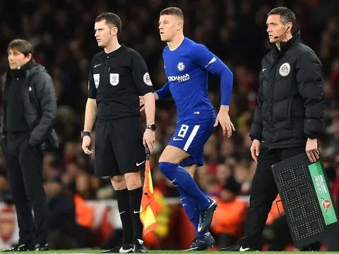 Màn ra mắt của Ross Barkley vs Arsenal