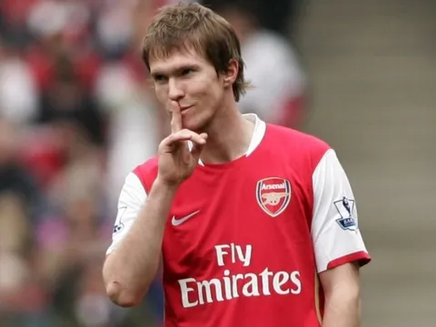Màn trình diễn của Hleb khi còn chơi cho Arsenal