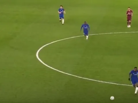 Màn trình diễn của Kante trước Barcelona