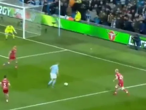Màn trình diễn của Kevin De Bruyne trước Bristol City