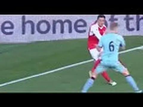 Màn trình diễn của Mesut Oezil vs Burnley