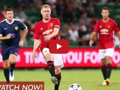 Màn trình diễn của Paul Scholes trước đội huyền thoại PFA Aussie