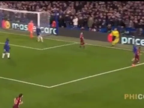 Màn trình diễn của Paulinho trước Chelsea