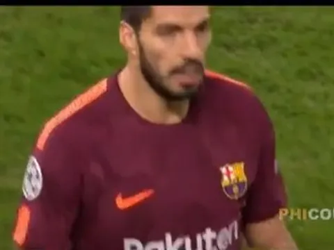 Màn trình diễn của Suarez trước Chelsea