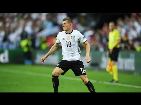 Màn trình diễn của Toni Kroos vs Azerbaijan