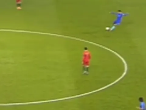 Màn trình diễn của Virgil Van Dijk trước Bồ Đào Nha