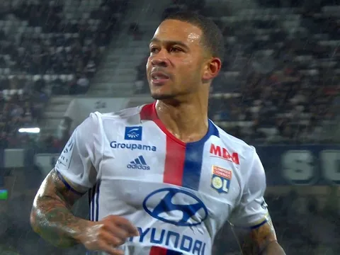 Màn trình diễn tuyệt hay của Memphis Depay vs PSG