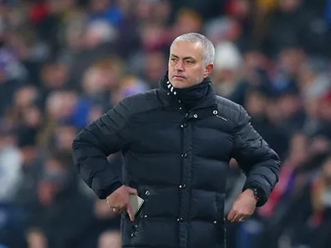 Man United không vô địch nhưng Mourinho thì có