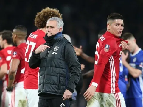 Man United bị loại khỏi FA Cup: Hãy vui lên đi