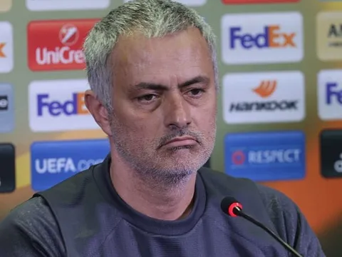 Man United lại nhận tin dữ vì "virus FIFA"