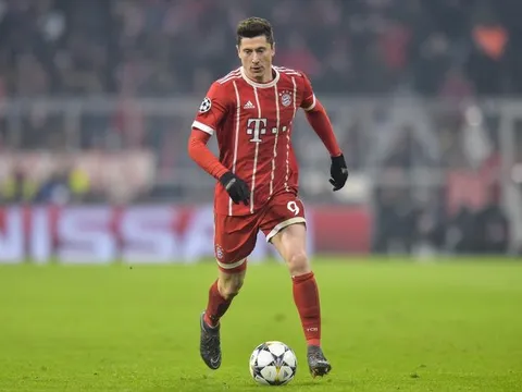 Man United quyết chiến Chelsea vì Lewandowski