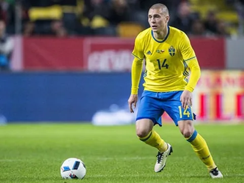Man Utd đang 'ép giá' vụ Victor Lindelof?