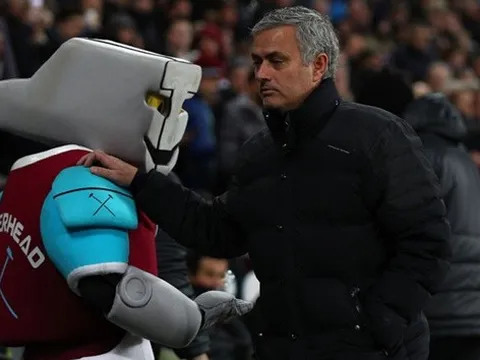 Man Utd thắng 6 trận liền: Cái tài của Jose Mourinho!
