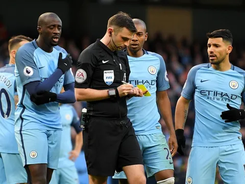 Manchester City tiếp tục bị FA 'sờ gáy'